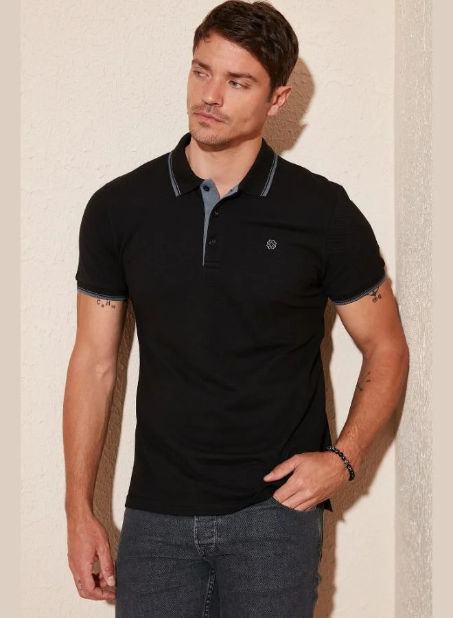 بوراتي تيشيرت رجالي بولو قطن بياقة بأزرار وتفاصيل خطوط بقصة ضيقة عبوة من  قطع